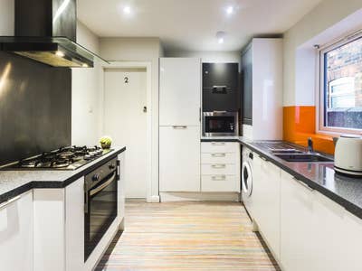 6 Bed House, Boughey ST4 2BB, Avail Now Main Photo