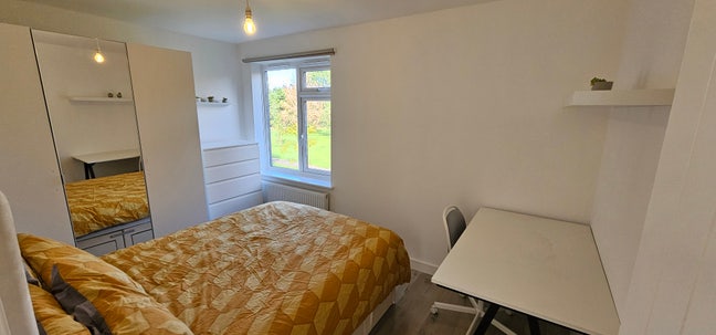 Bright, clean rooms nr Science Park. Female house Main Photo