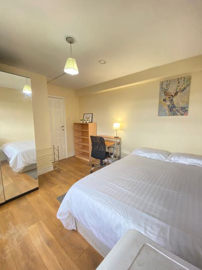 Confortable Room - All bills included-Lovely House Main Photo