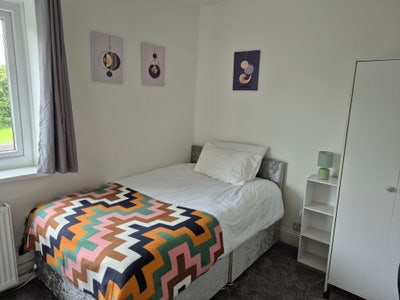 Large Single Room DH1  Main Photo