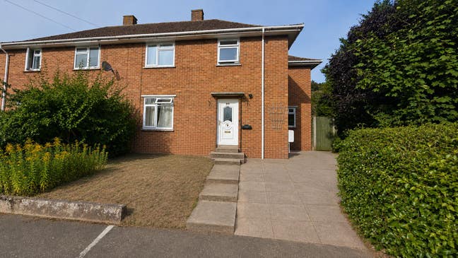 Spacious Eight-Bedroom Professional Home Main Photo