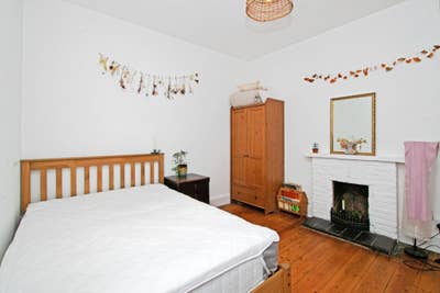Room available in lovely shared terraced cottage Main Photo