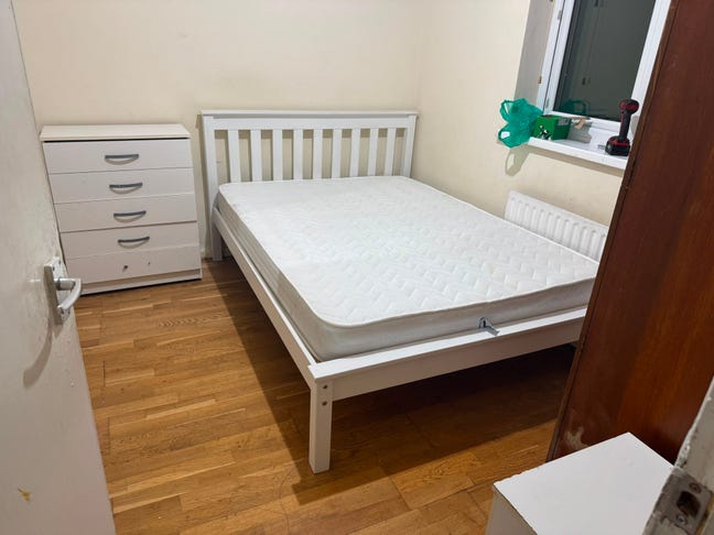     Double   Room   Available–RM8   Main Photo