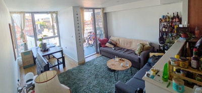 Double bedroom in E1 Main Photo