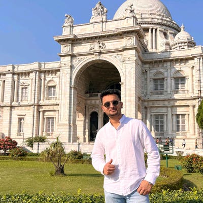 Professional Male seeks a single or double room Main Photo