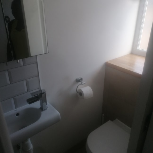 Spacious Loft Room for Rent – Dartford Main Photo