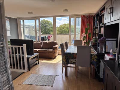 September room Sublet in Finsbury Park  Main Photo