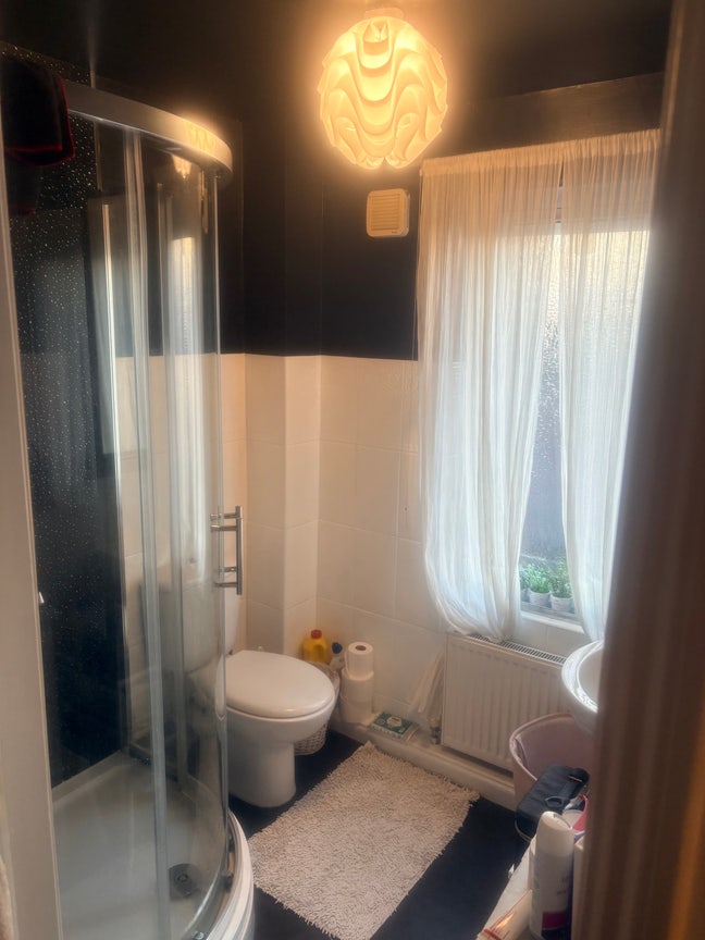Double room with en-suite  Main Photo