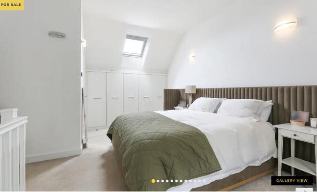 Extra large room with en suite and super king bed Main Photo
