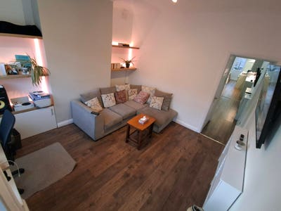 Modern Double - Bills Inc - Excellent Location Main Photo