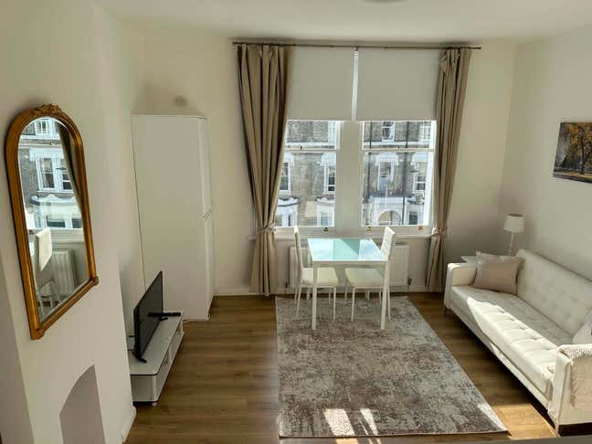 Kensigton 1 bed Central London flat (entire flat ) Main Photo