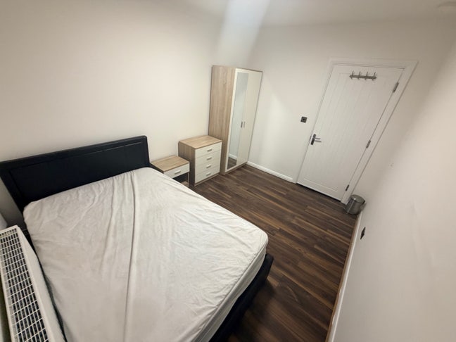 Lovely big double room: bills inc Main Photo