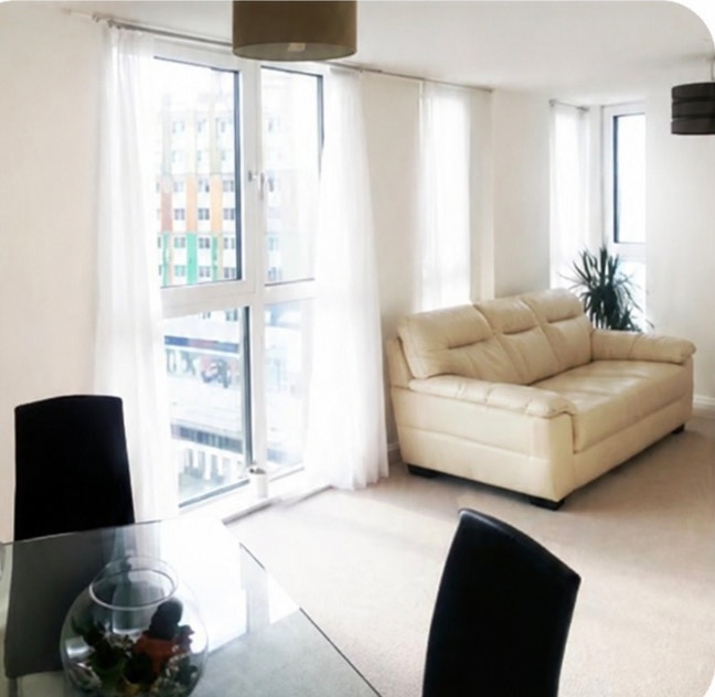 Double Room in Tottenham Hale – 1 Min from Station Main Photo