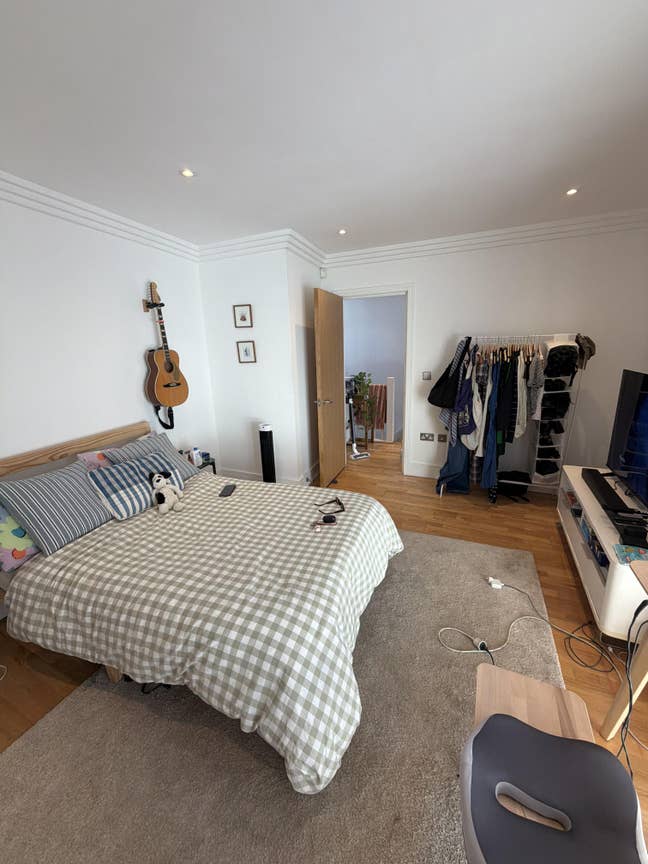 Large Room in Newington Green Flat  Main Photo