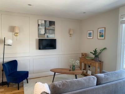 2-bed furnished, recently renovated flat Main Photo