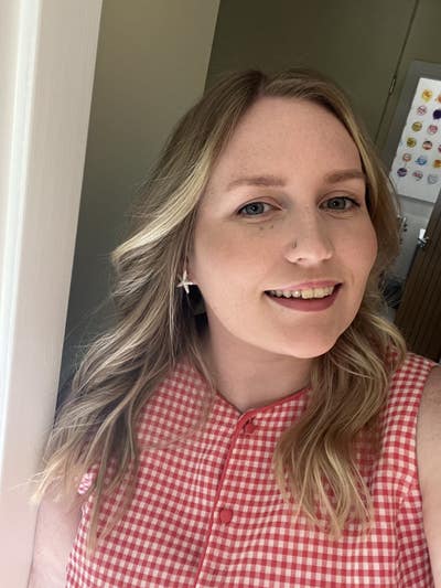 Looking for friendly flat/house share  Main Photo