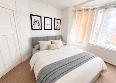 ✨Spacious Super King Size Room – Near Wilmslow Rd Main Photo