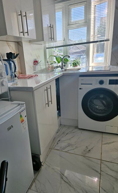 Studio Flat, Erith  Main Photo