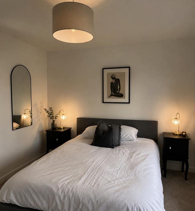Double Room with Own Bathroom in New Build House  Main Photo