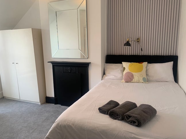 Modern On suite Double room Main Photo