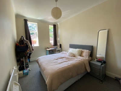 Double Room in Didsbury Flat (M20) Main Photo