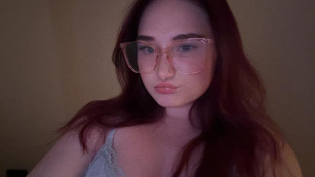 20 year old Female seeks a double room Main Photo