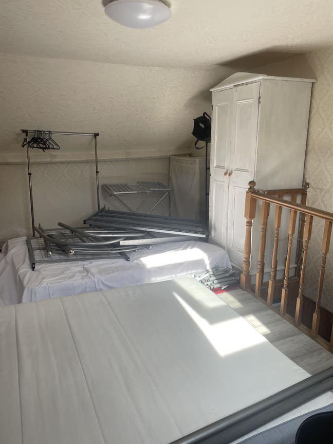   1 double bedflat above shop Main Photo