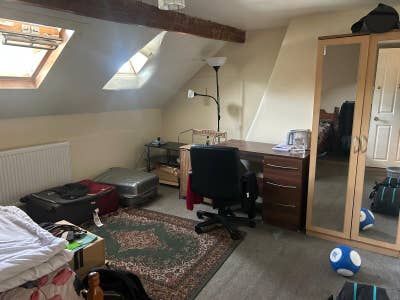 Spacious double rooms, town centre location  Main Photo