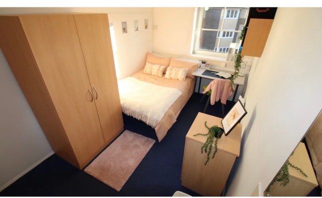 Looking for a tenant replacement  Main Photo