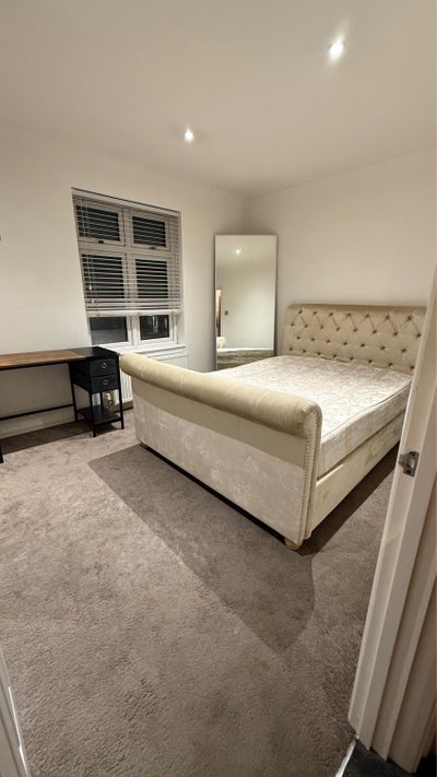 Double Room (Parking, Garden, Bills Inc) Main Photo