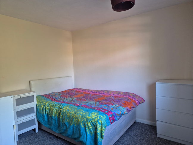 Large Room in Bracknell Main Photo