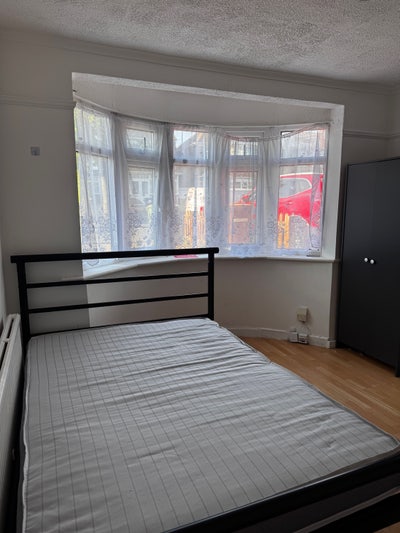 🏠 2 Double Rooms Available Main Photo