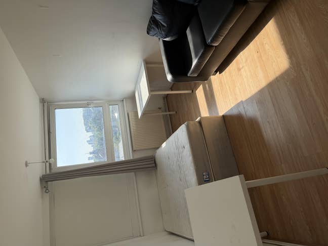 One large double room Main Photo