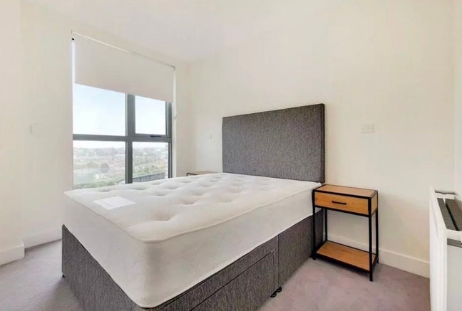 Beautiful new flat available!💜 Main Photo