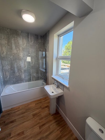 Massive 1 bed in great location ⭐️ Main Photo