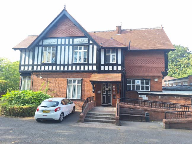 Double, Cleaner, Concierge, Bills & WiFi inc Main Photo