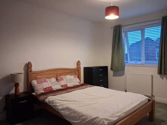 Double Room, Own Bathroom, New Kitchen & Drive Main Photo