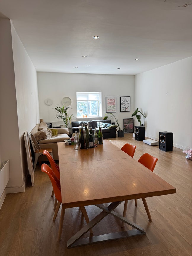 Double bedroom in Roman Road  Main Photo