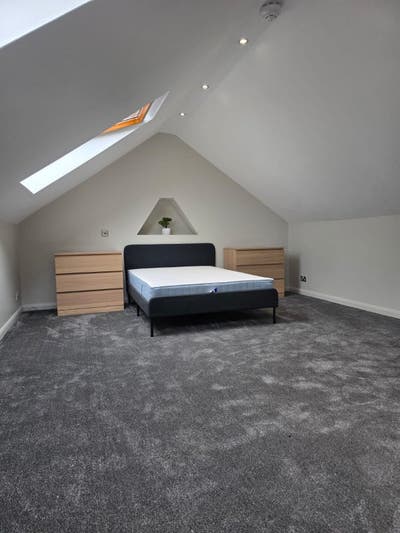 New Double Furnished Room  Main Photo