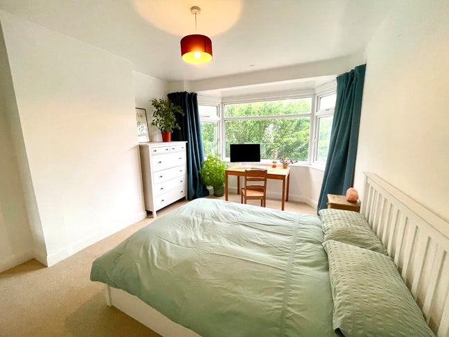 Mon-Fri Room - 15 mins to Liverpool Street Main Photo