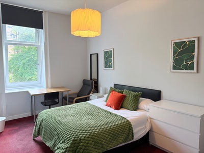 Double Room - Kersland Street All Bills Included Main Photo