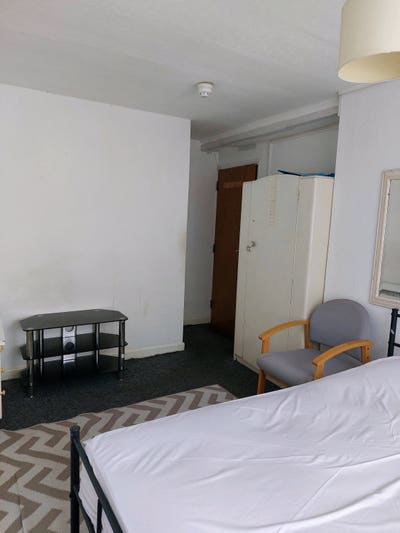 Double Room for Rent  Main Photo