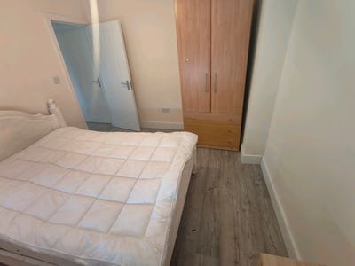 🏡 Spacious Double Room Available –  HA7 4AU Main Photo