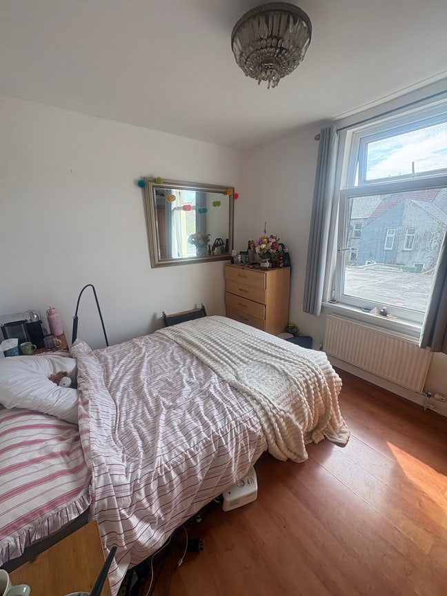 Furnished double room in Roath – Albany Road Main Photo