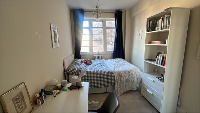 Double Room in Kensington W8 | Zone 1 | Long-Term Main Photo