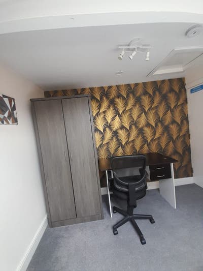 Top Floor Room for rent  near Teeside Main Photo