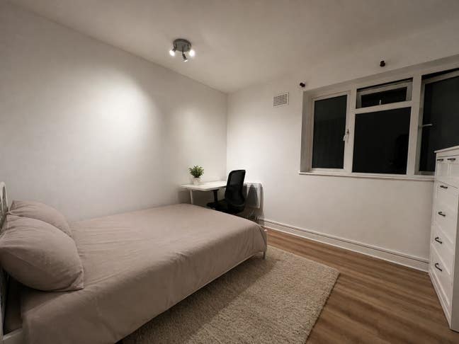 Amazing Rooms in Kingston near Hill Campus Main Photo