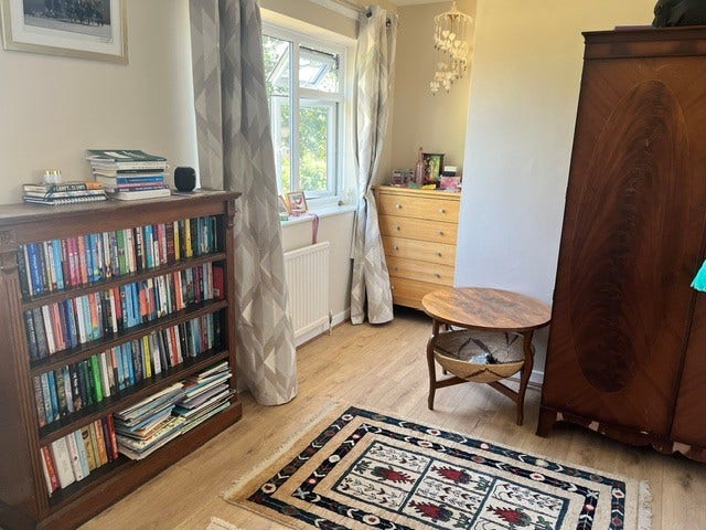 Room in Friendly Professional Home – Comberton, Ca Main Photo