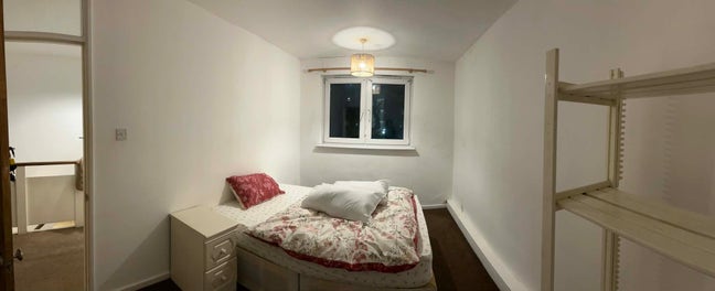 4 Bedroom Maisonette in Whitechapel - All Bill Inc Main Photo