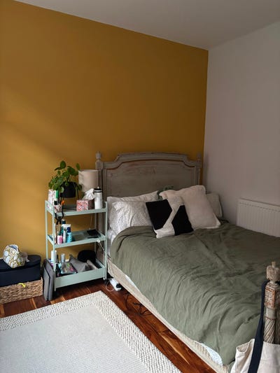 Double room + private bathroom  Main Photo